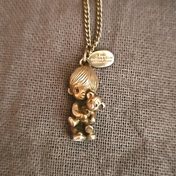 Vintage silver Precious Moments Boy w teddy bear necklace dainty 1981 - Picture 6 of 8